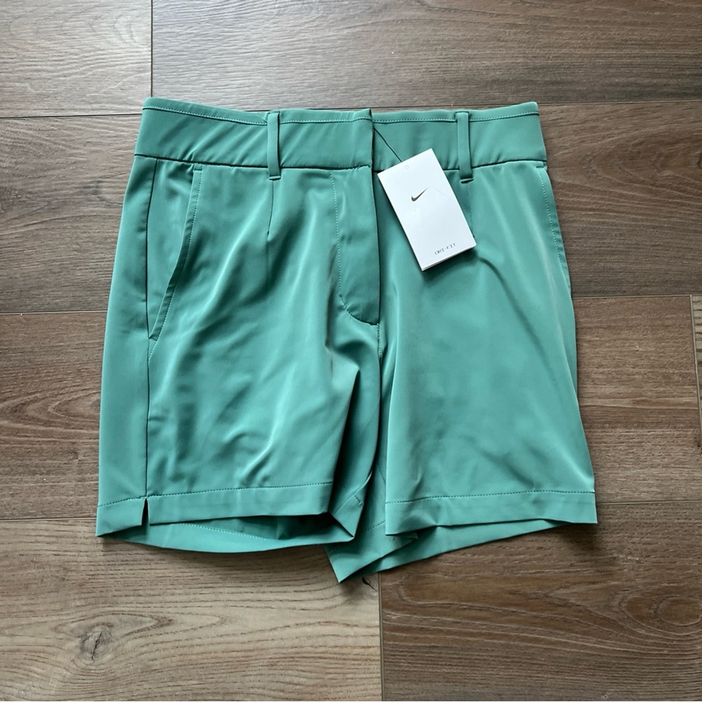 Womens Nike Golf Shorts Green DX6087-361
